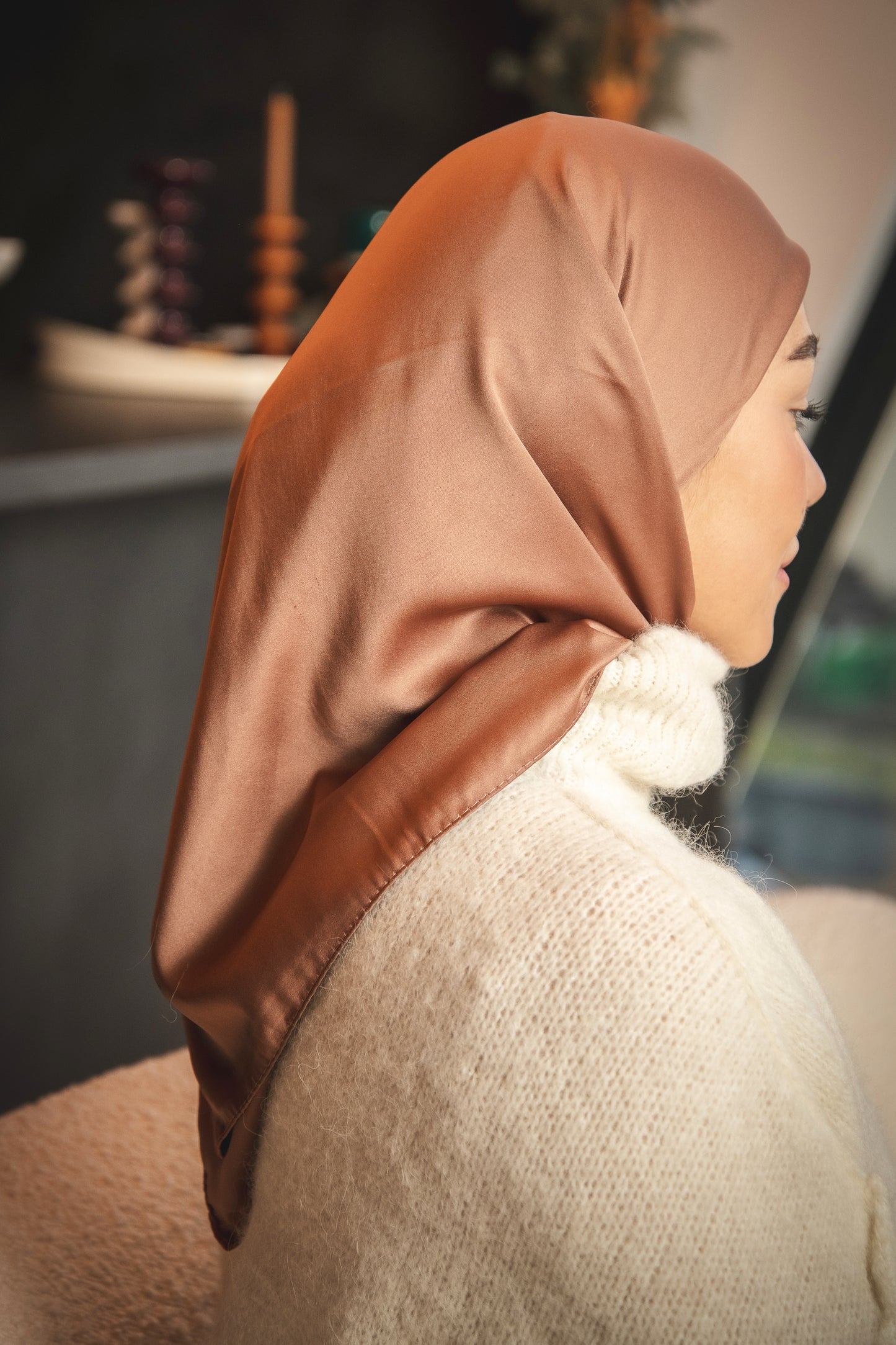 Hijab en Satin Camel